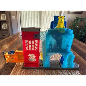 Vintage Marvel Spiderman Web Quarters Playset By Hasbro Bright & Bold Design App